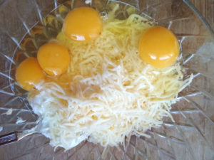 Eier-Käse-Mischung